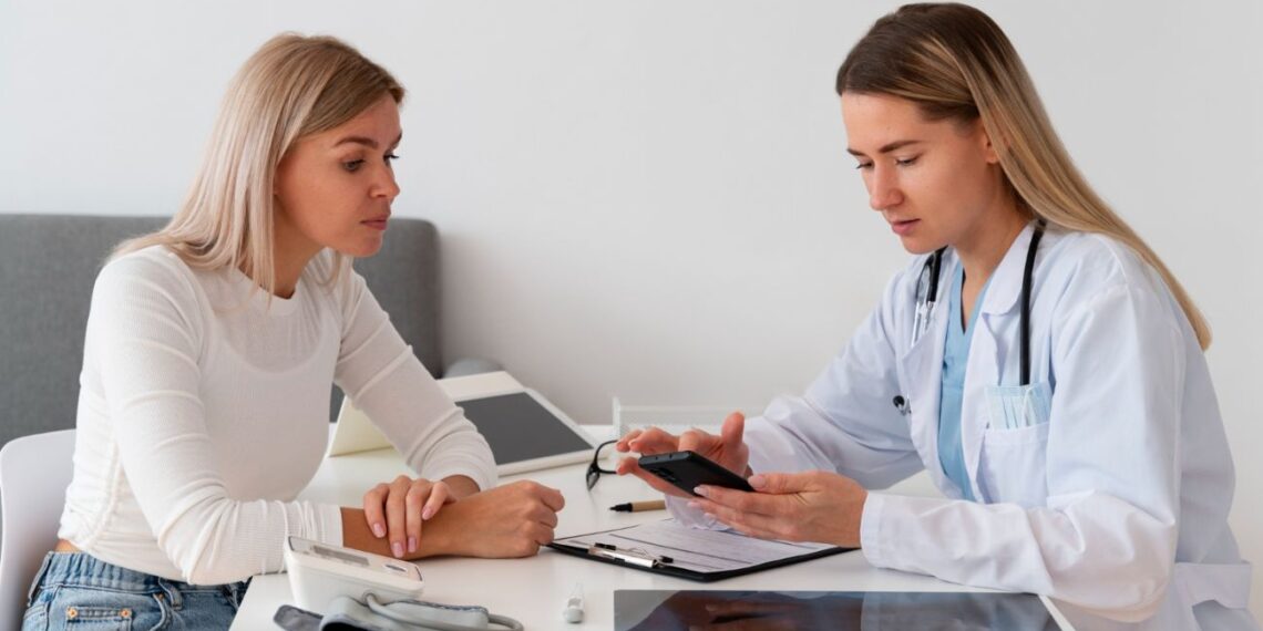 5 kasdieniai įpročiai tyliai kelia moterų cholesterolį: gydytojai perspėja dėl sąrašo viršuje