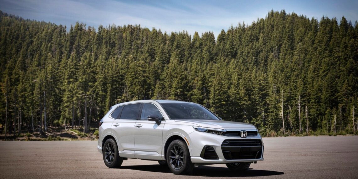 Honda panika: beveik VISI 2025 CR‑V vandeniliniai modeliai atšaukiami dėl pavojingo nuotėkio