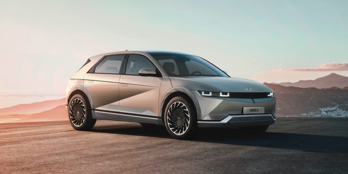 Hyundai šokiravo JAV: padovanojo 18 naujutėlių IONIQ 5 elektromobilių – štai kas iš to laimės labiausiai