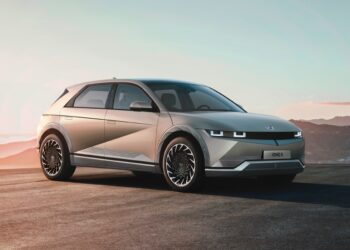 Hyundai šokiravo JAV: padovanojo 18 naujutėlių IONIQ 5 elektromobilių – štai kas iš to laimės labiausiai