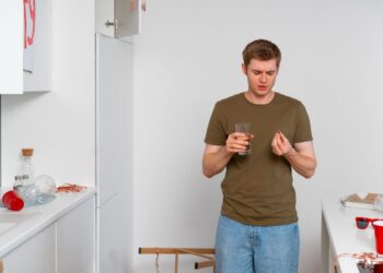 Anglis, geliai ar milteliai po švenčių: kuris sorbentas veikia geriausiai ir kokią klaidą daro visi