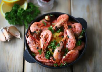 Astrologė perspėja: šitaip paruošęs Naujųjų vaišių stalą 2026 Ugninio Arklio metais pritrauksi turtus