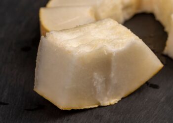 Dietologai atskleidė: šis vakarinis užkandis padeda greičiau užmigti ir išvalo organizmą miego metu