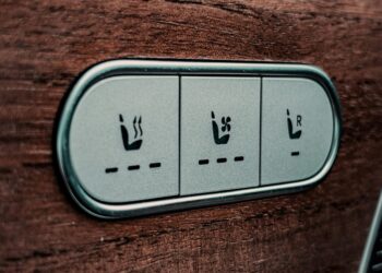 Ekspertai atskleidė, kada sėdynių šildymas pavojingas sveikatai ir kada jį pirkti per vėlu