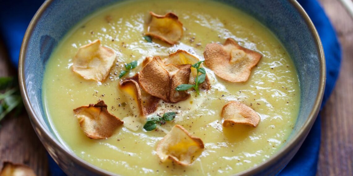 Genialus būdas sutirštinti sriubą be miltų ir grietinėlės – lenkės triukas užkariavo internetą