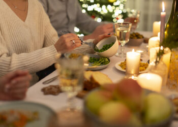 Gydytoja atskleidė gudrybę: štai kaip per šventes kimšti be sąžinės graužimo ir nepakenkti sveikatai