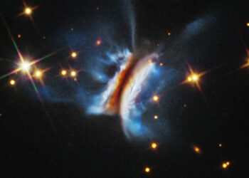 Hubble atskleidė kraupų chaosą „Drakulos sumuštinyje“: astronomai sutriko nuo vaizdų