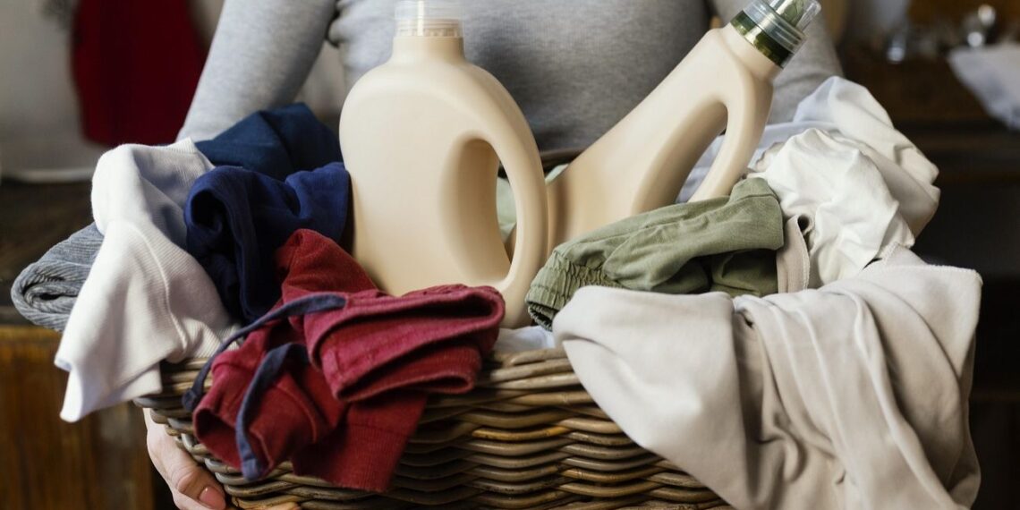 Kaip dažnai TIKRAI reikia skalbti liemenėlę? Dermatologai atskleidė skandalingą tiesą