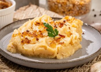 Lenkai masiškai kopijuoja čekų triuką: taip pakepsite svogūnus super traškiai ir gardžiai okrasei