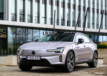 Lietuvą sudrebino naujasis elektrinis Volvo ES90: 800 V prabanga, dėl kurios gailėsis Tesla