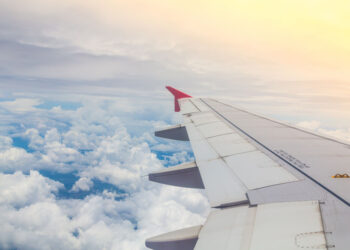 Lietuviai kasmet praranda šimtus eurų pirkdami lėktuvų bilietus: patikrink, ar nekartoji šių klaidų