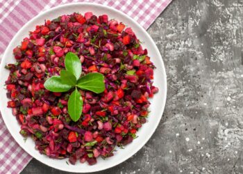 Mokslininkai nustėro: šis šventinis salotas vadinamas vienu naudingiausių jūsų sveikatai