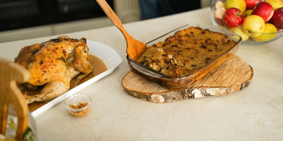 Nuo švenčių prikaupėte kalną maisto likučių? Šefai atskleidė, ką iš jų daro patys