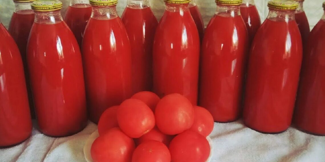 Pamiršk pirktinį: greitas naminis pomidorų sultys su minkštimu žiemai per vos 30 minučių