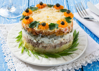 Per šventes šeimininkės išprotės: tuno salotos ar ispaniška baltoji mišrainė – kas dings pirmiau nuo stalo?