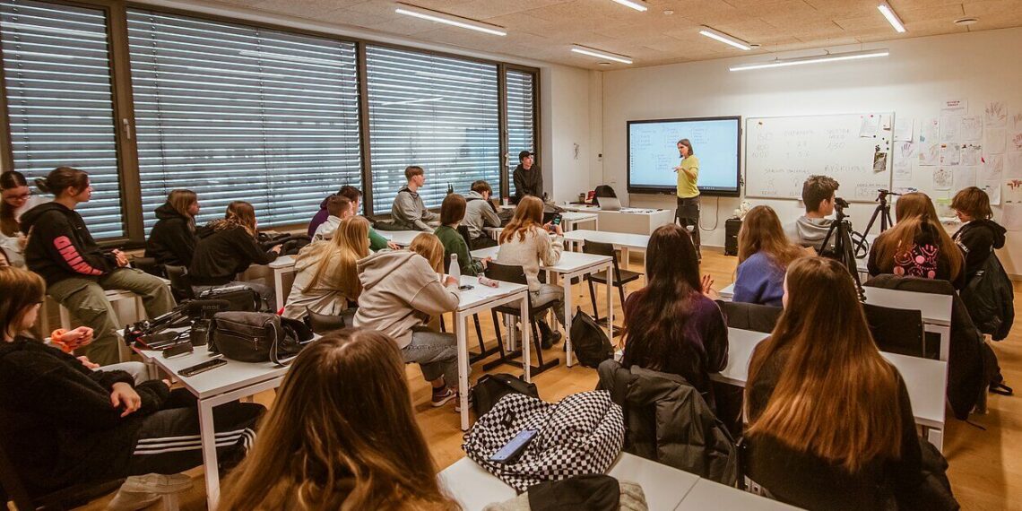 Skandalingi pokyčiai mokyklose: grąžinami atsiskaitymai prie lentos ir žodiniai egzaminai visiems?