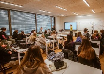 Skandalingi pokyčiai mokyklose: grąžinami atsiskaitymai prie lentos ir žodiniai egzaminai visiems?