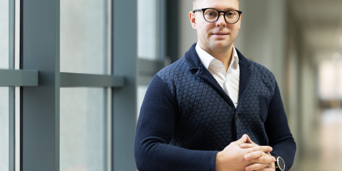 Šokiruojanti KU dėstytojo sėkmės istorija: studentai kuria inovacijas, kurių geidžia verslas