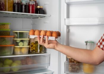 Šokiruojantys gydytojų perspėjimai: taip laikykite maistą dingus elektrai, kad nesinuodytumėte