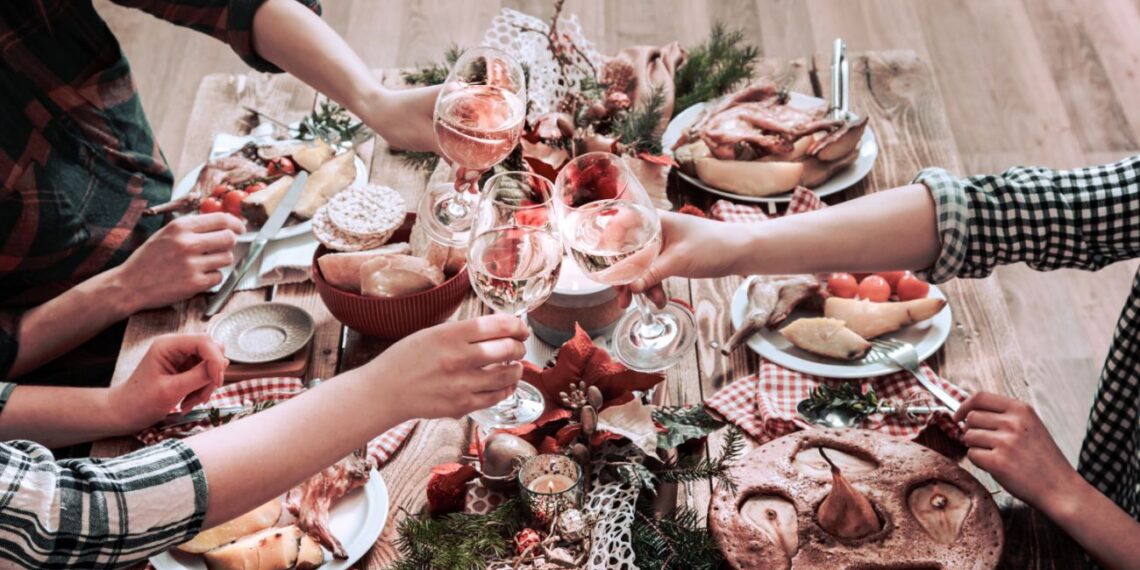 Šventinis šokas: dėl šių populiarių gėrimų tavo burna gali smirdėti labiau nei po česnako