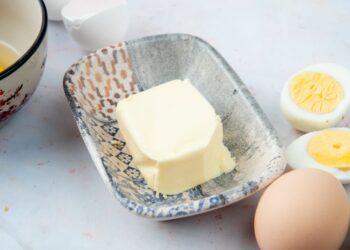 TOP triukas: kaip per 30 sekundžių suminkštinti sviestą – konditerių gudrybės atskleistos!