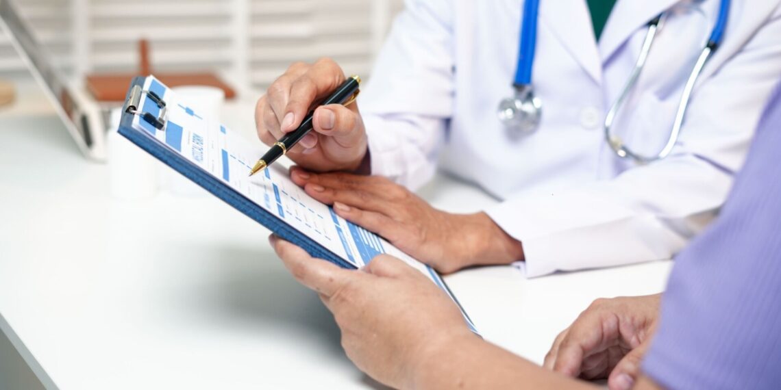 Tylusis žudikas jūsų kraujyje: gydytojas įvardijo 7 požymius, kad cholesterolis jau kerta