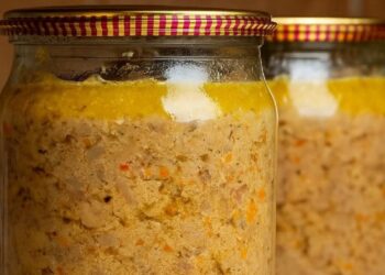 Ukrainietiškas skanumynas: močiutės vertas naminio pašteto receptas, išsilaikys visą žiemą