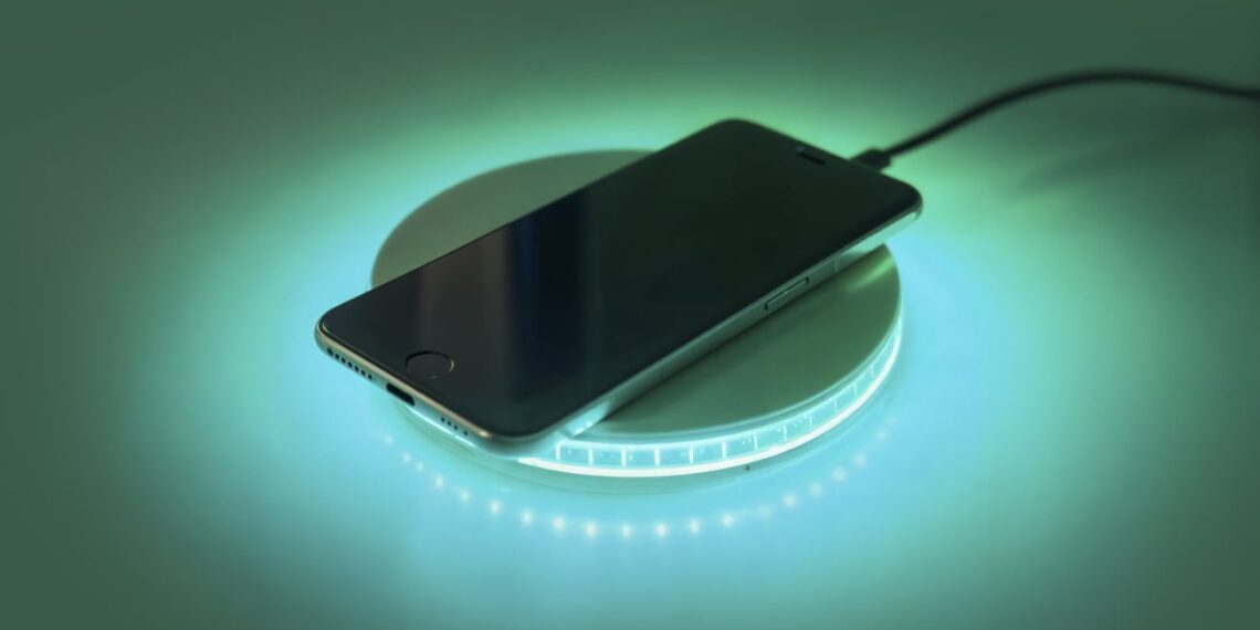 10 belaidžių telefonų įkroviklių, kuriuos dabar graibsto visi: sužinok, kurį rinktis tau