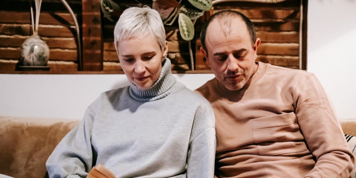 12 kartų trumpesnės dienos, bet 100 kartų artimesnė šeima: sausio vakarai, kurie keičia santykius