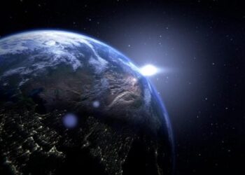 13 mlrd. metų keliavusi kosminė žinutė: užfiksuota paslaptinga šviesos banga iš Visatos pradžios