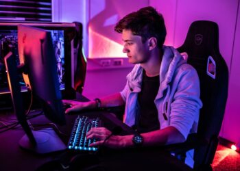 16 karščiausių sausio žaidimų PC ir konsolėms, kurių tiesiog negalite praleisti