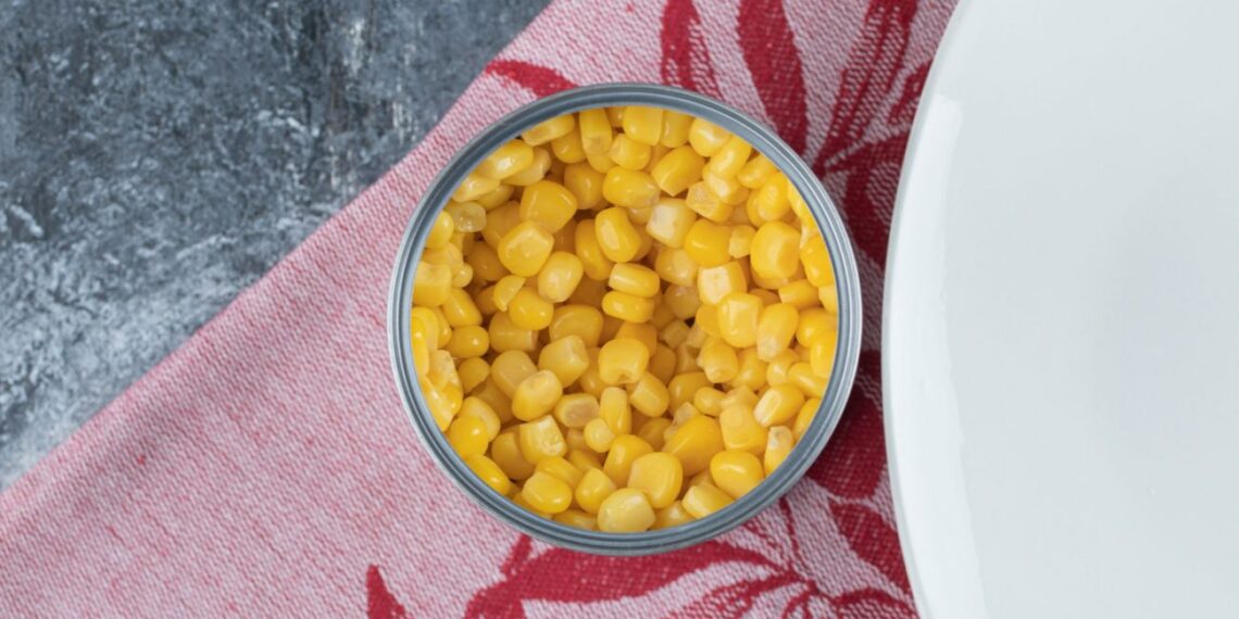 2 klastingos grėsmės iš konservuoto kukurūzo: gydytojai įspėja – lietuviai vis dar nežino