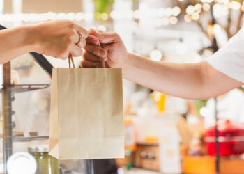 2026 m. darbo rinkos revoliucija: kodėl jauni specialistai renkasi ramybę, o ne tūkstančius