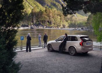 5 hibridiniai krosoveriai, kurie stebėtinai mažai ryja degalų ir griauna mitus apie ekonomiškumą