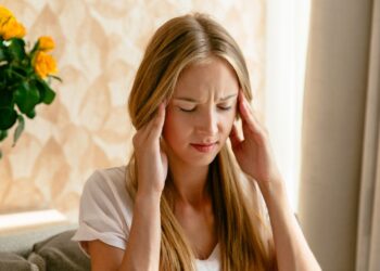 5 kasdieniai produktų išprovokuoja skausmus: gydytojai perspėja dėl netikėtos migrenos priežasties