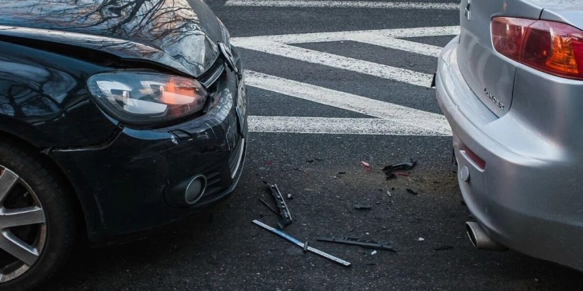 5 sukčiai su „stučkės“ schema išviliojo 1,2 mln zlotų: tarp jų – buvęs draudimo ekspertas