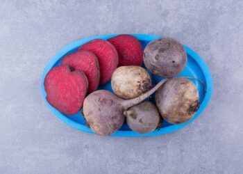 6 stebuklingi būdai valgyti burokėlius: gydytojai šokiruoti, ką tai daro jūsų kūnui