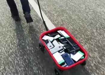 99 telefonų triukas: kaip vienas vyras apgavo „Google Maps“ ir sukūrė netikrą kamštį