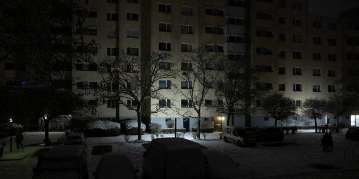 Anarchistų sabotažas paralyžavo Berlyną: milžiniškas elektros krachas tęsis iki sausio 8-osios