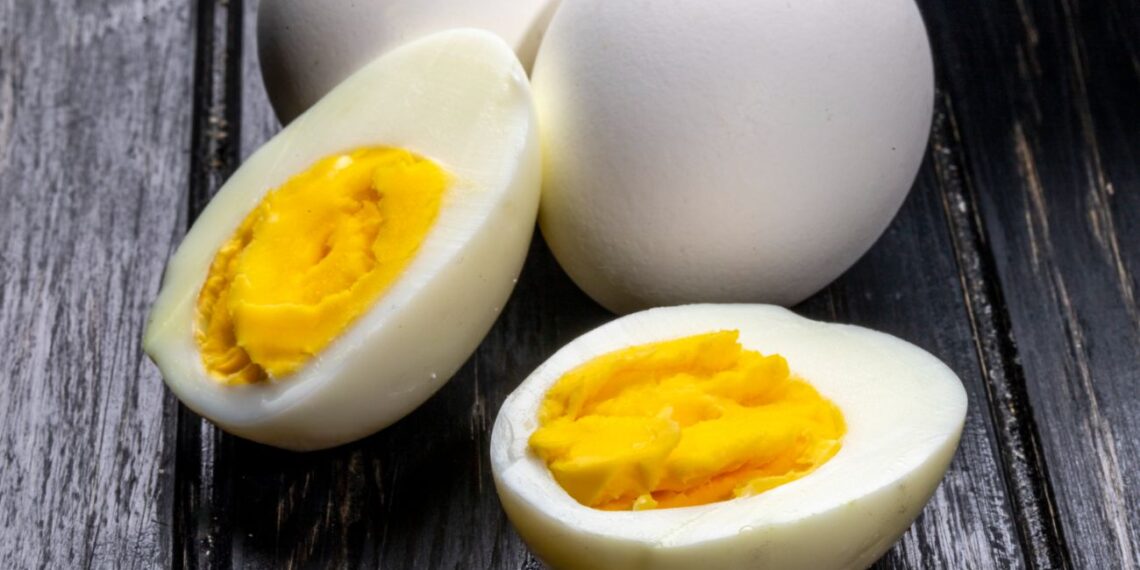 Ar mokslas suklydo? Mitybos specialistai atskleidė, kas tirpdo riebalus greičiau – visas kiaušinis ar baltymas