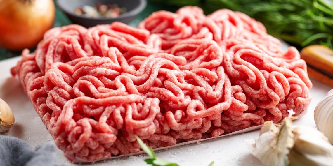 Ar reikia plauti faršą prieš kepant? Specialistų atsakymas šokiruos net virtuvės žinovus