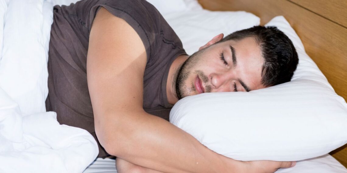 Ar saugu miegoti su įjungtu šildančiu čiužinio užtiesalu? Gydytojų atsakymas nustebins