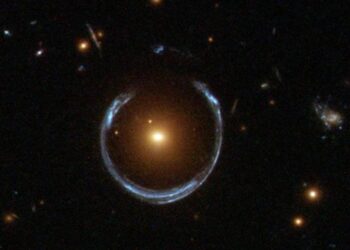 Astronomai aptiko išmestą Saturno dydžio planetą klajūnę: mokslininkai sutrikę dėl padarinių