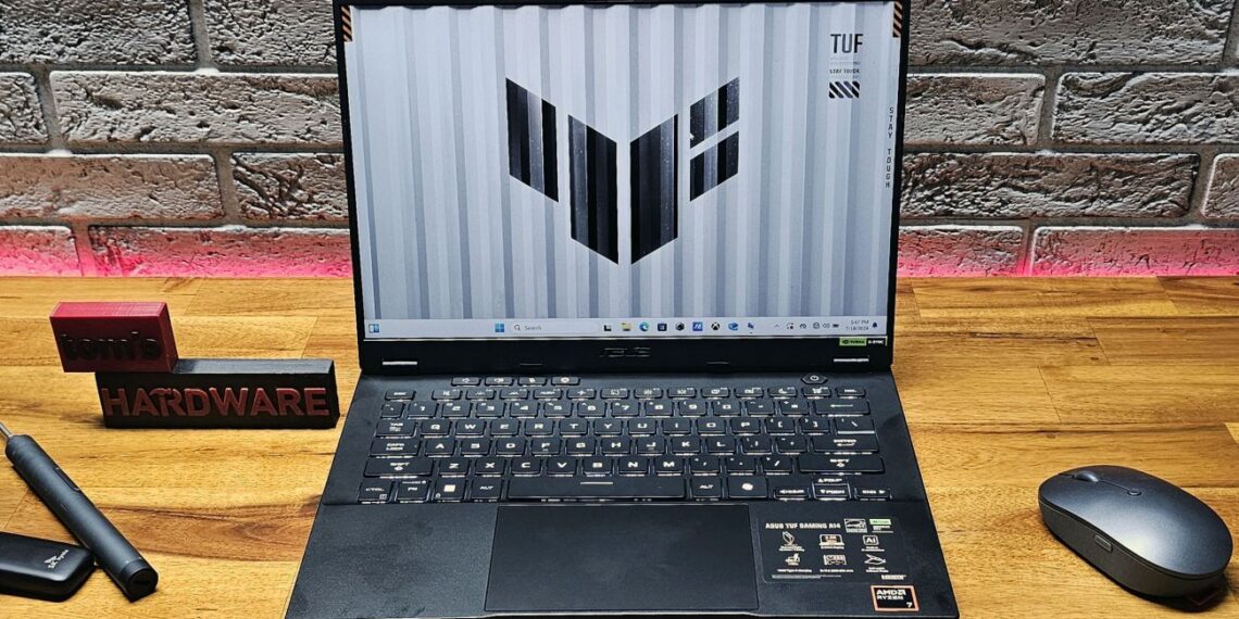 ASUS pristatė beprotiškai galingą žaidimų nešiojamąjį kompiuterį su paslaptingu AMD Gorgon Point