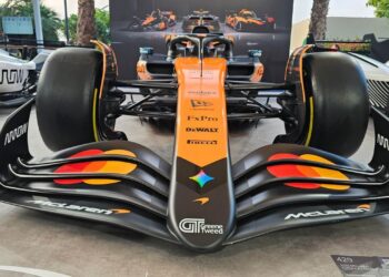 Ateities bolidas be ratų: McLaren už 11,4 mln dolerių pardavė dar neegzistuojantį F-1 2026 monstrą