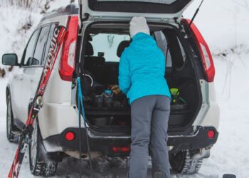 Austriijoje atostogaujančius lietuvius gali ištikti šokas: neteisingai vežamos slidės kainuos tūkstančius