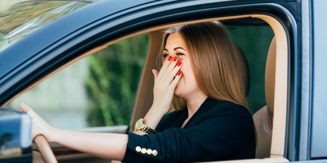 Automobilyje atsirado svilėsių kvapas? 5 pavojingos priežastys, kurias ignoruoti gali būti lemtinga