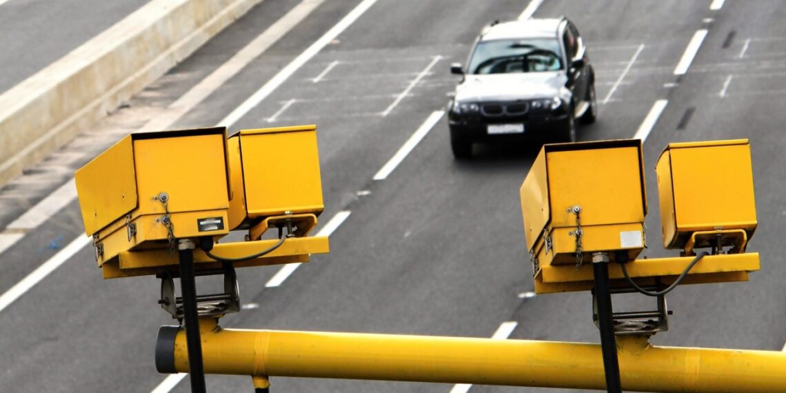 Autostrados spąstai: vienas fotoradaras iššaudė 177 tūkst. baudų – vokiečiai siunta ir nemoka