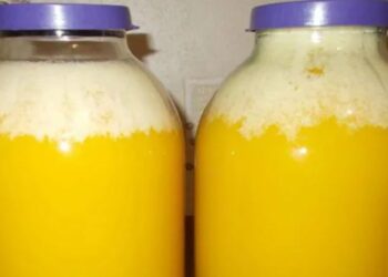 Baltos apnašos ant medaus šokiruoja: gydytojai atskleidė, ką tai reiškia ir ar jas saugu valgyti