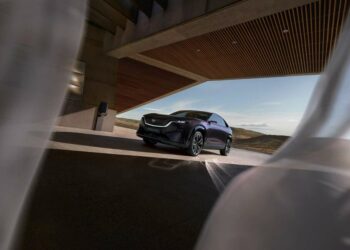 Briuselyje pristatyta naujoji Mazda CX-6e: elektrinis šedevras, kuris sugriaus jūsų įpročius